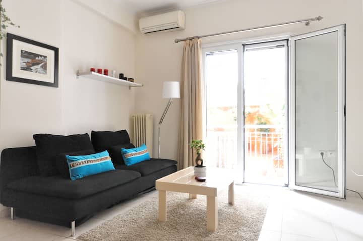 Courtyard apt - Central Athens
