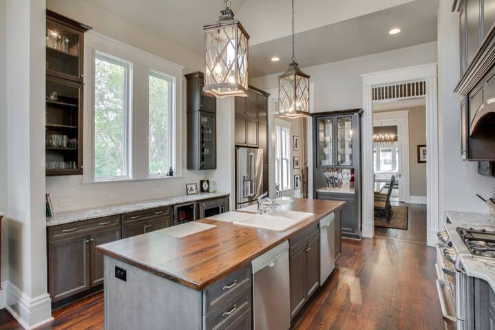 The Waverly – Less than 2mi from Downtown gallery image 4