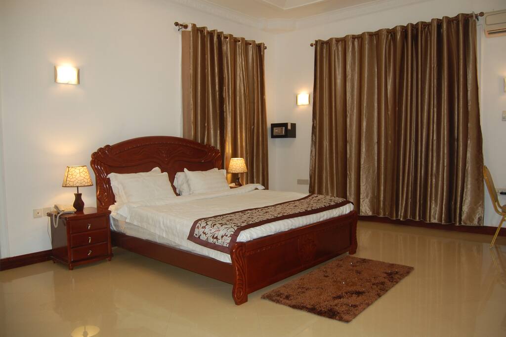 King size Bed