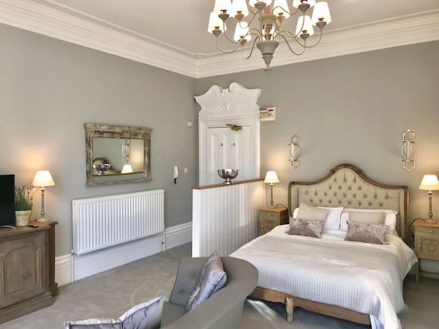 Garden Suite- deep cleaned luxury stay