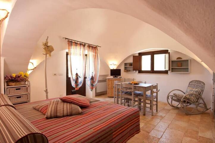 Trulli Ostuni with private pool gallery image 4