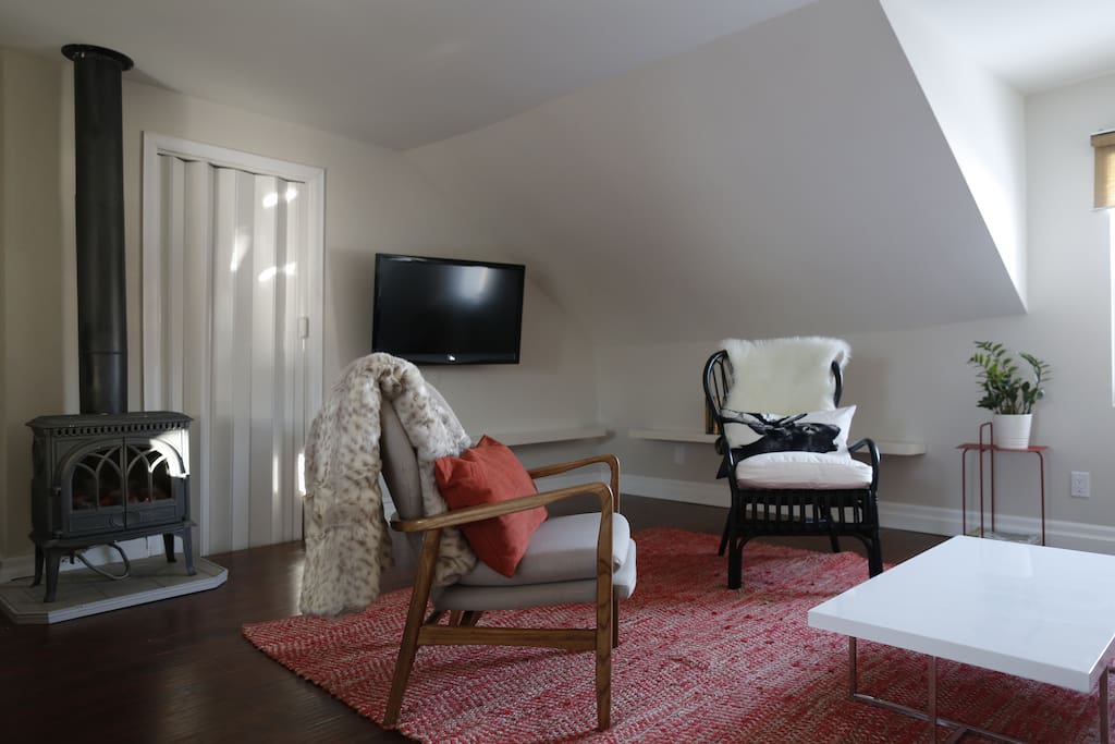 Fire place, free WIFI and Satellite TV 42inch