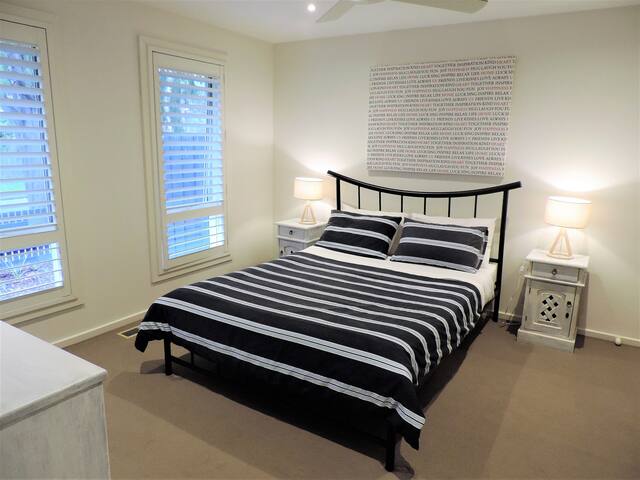 Tranquil and Sweet Holiday Haven in Seaford gallery image 3