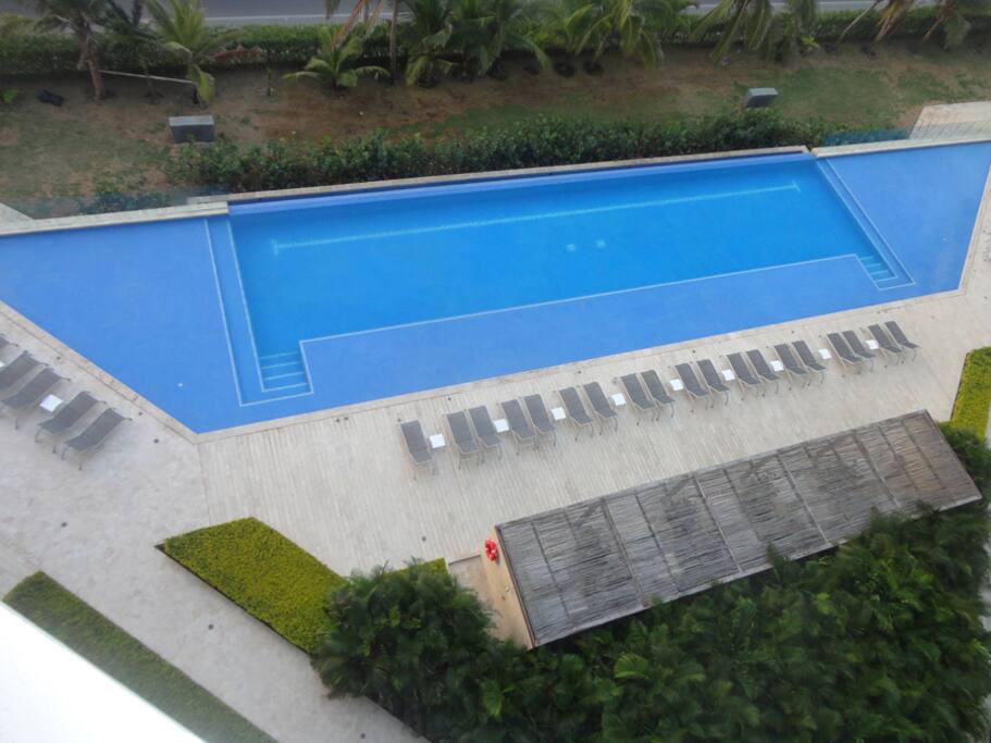 Piscina ppal del Condominio