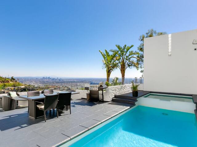 SUNSET PLAZA ESTATE | 4B | Pool | Sauna| gallery image 4