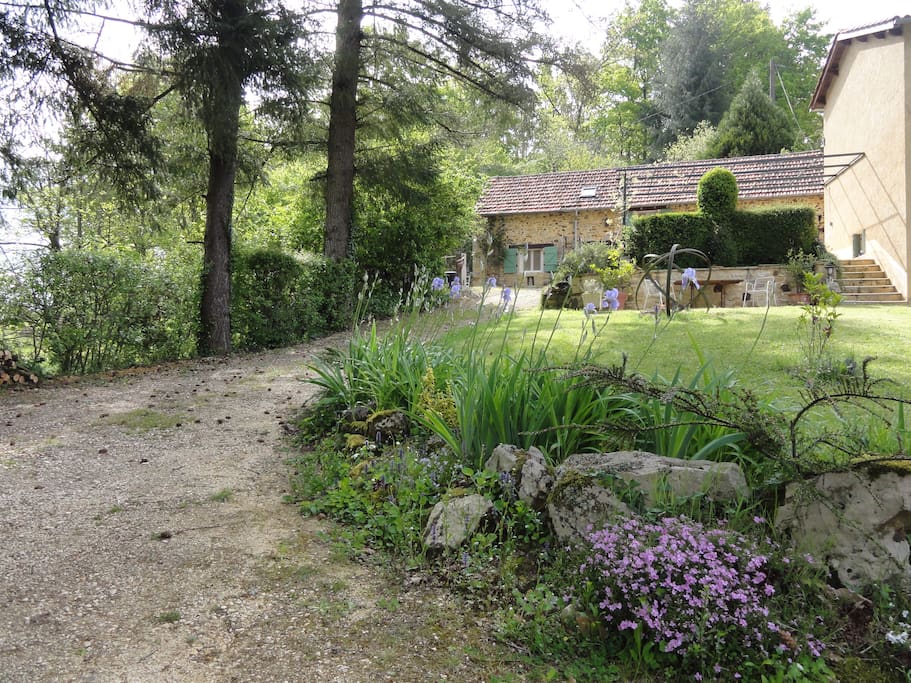 Entry to La Grange.