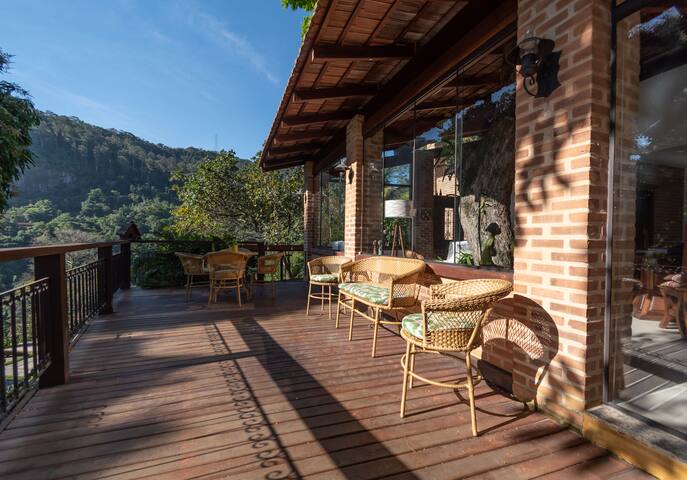 House in garden gallery image 5