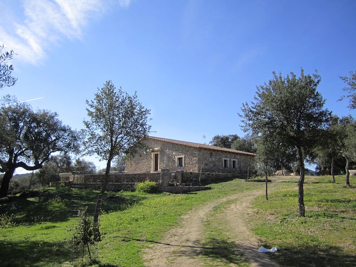 CHARMING COTTAGE next to PORTUGAL