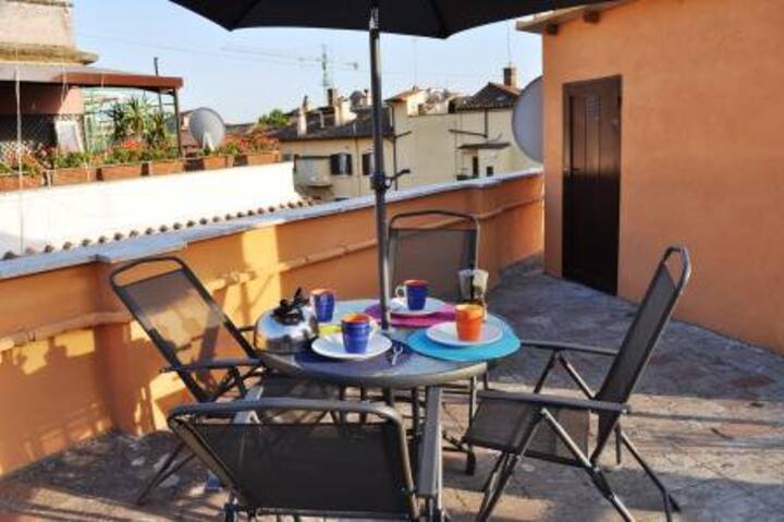 Flatinrome Trastevere A - Terrace + Wifi + Jacuzzi