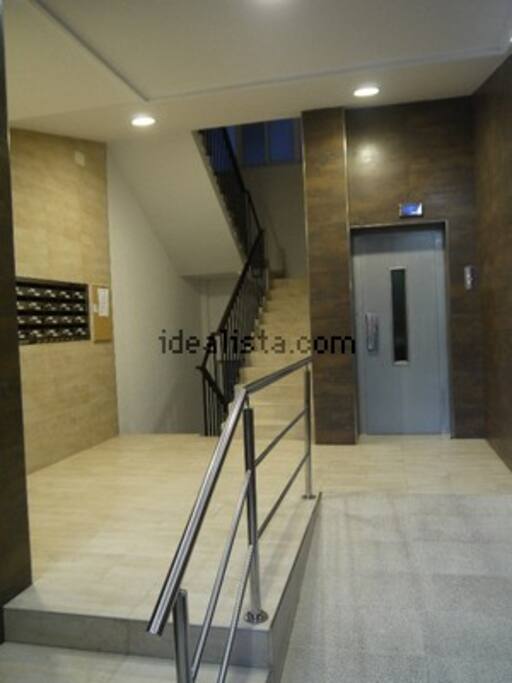 portal de entrada al edificio