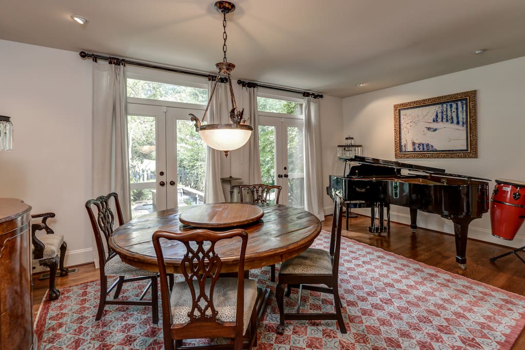 Dining room with piano