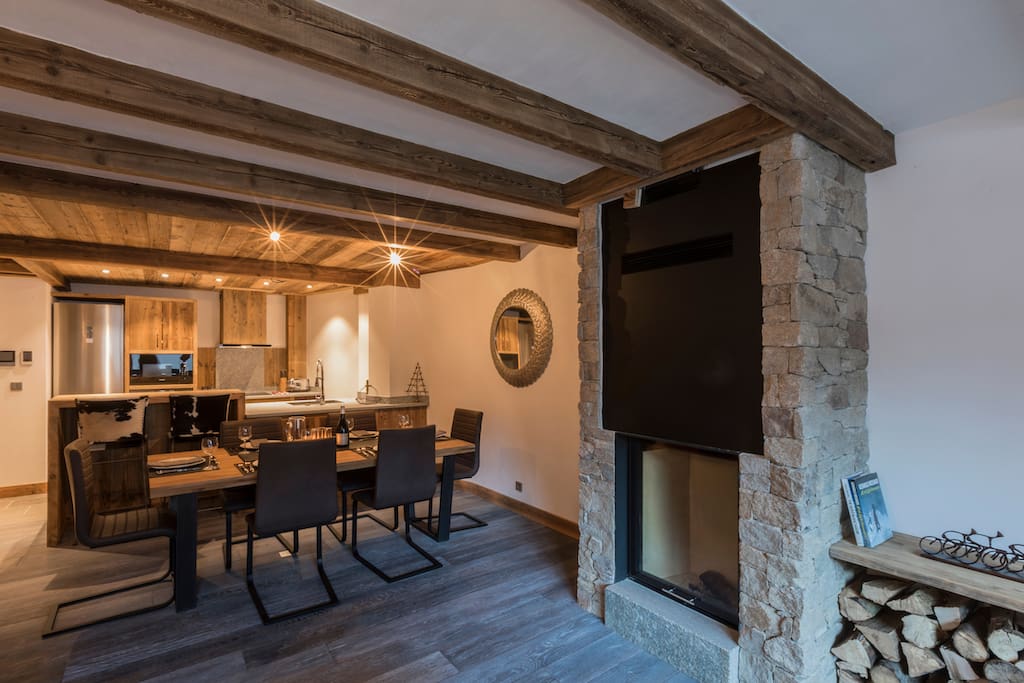 Cosy dining with wood fire