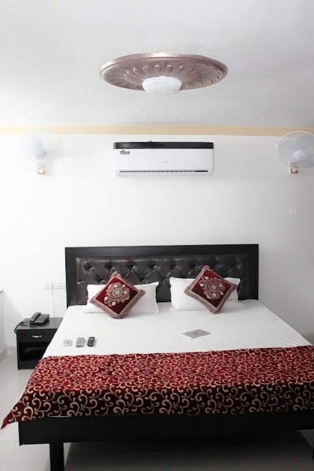 King Size 4 Bedded Room