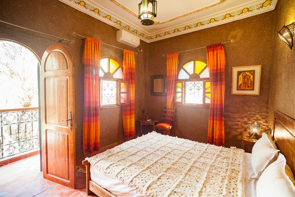 Ayour room