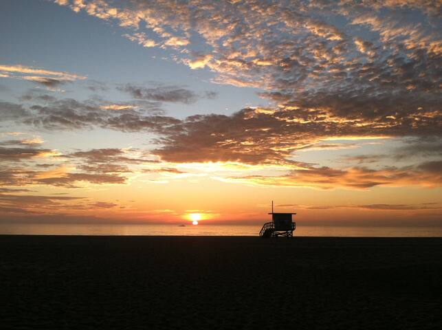 4BR Beach Home 20′ from the sand gallery image 3