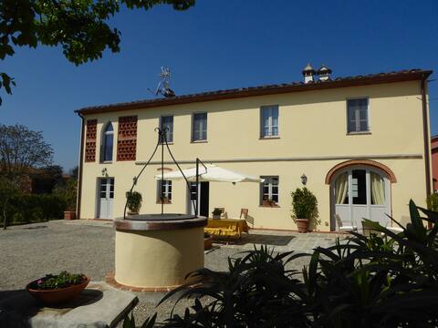 A LUXURIOUS TUSCAN STYLE VILLA WITH PRIVATE POOL