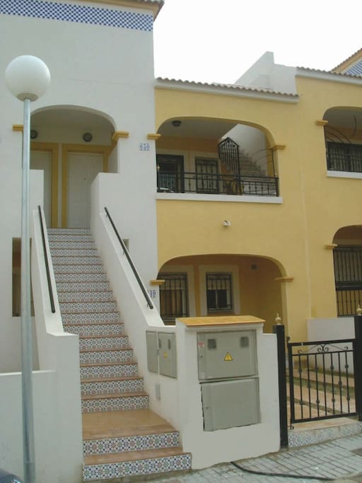 Front view of 2nd floor apartment