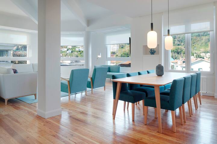 Mayflower by FeelFree Rentals gallery image 4