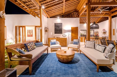 -HOT DEAL- Seminyak BEACH new 6BR VILLA 16Pax