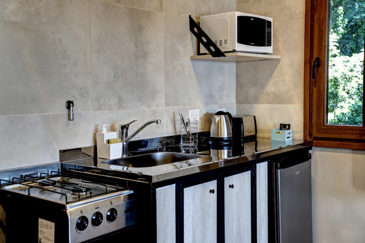 Popular Airbnb listing: Unparalleled lake view! Studio for 2 people in Río Negro