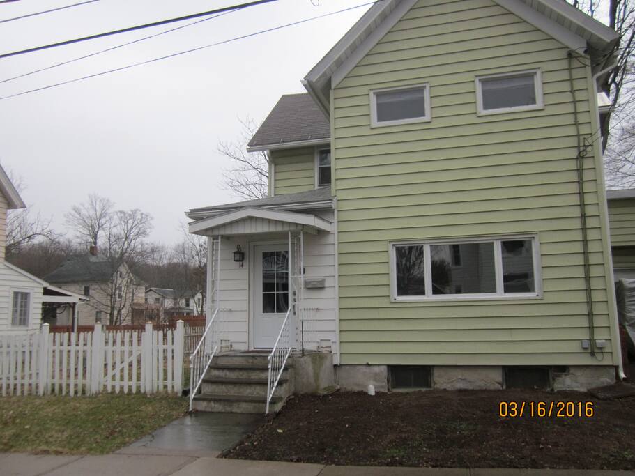 Walking distance to downtown, colleges, bus stop and less than 3 miles to All Star Village Baseball