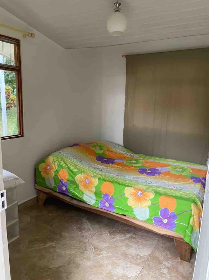 Veliki krevet za dvije osobe