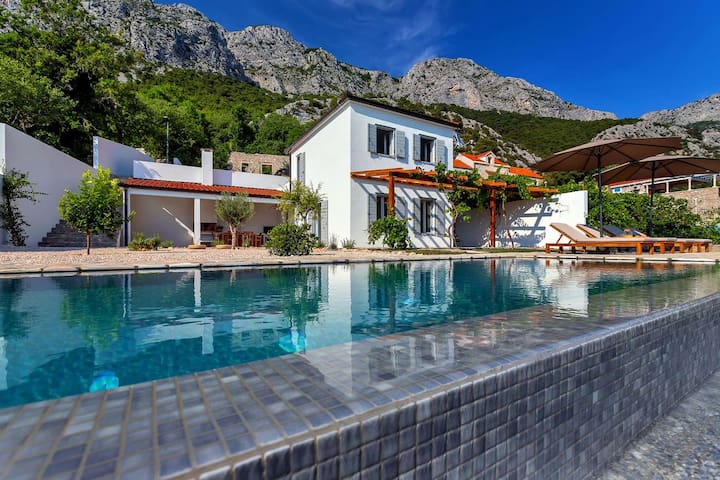 Prominens Tourist Agency managed Airbnb listing 1