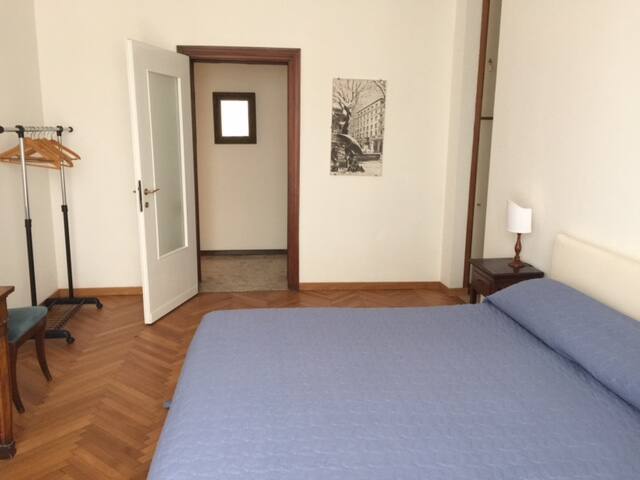 Super large; super clean; super central in Milan gallery image 3