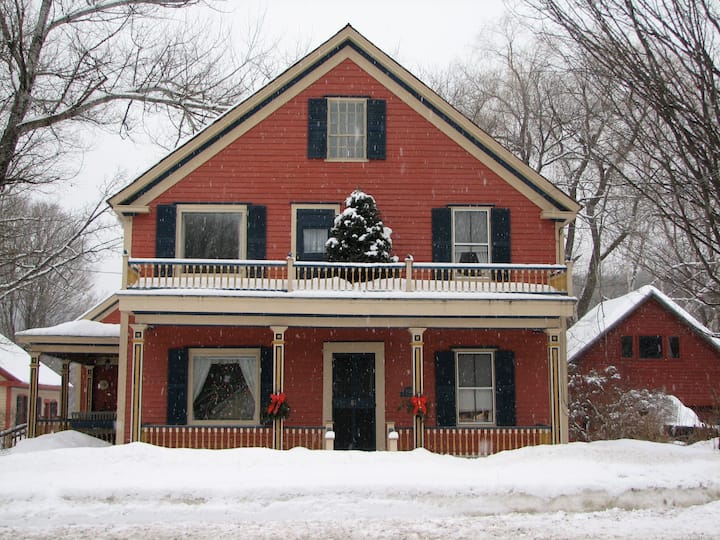 Chester Vacation Rentals & Homes Vermont, United States Airbnb