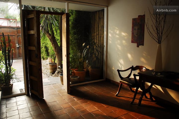 GREAT HOUSE IN S MIGUEL CHAPULTEPEC