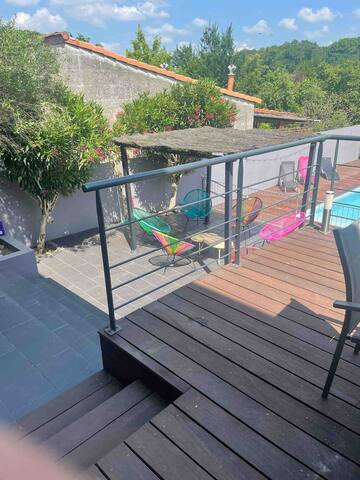 MAISON DE CHARME AVEC PISCINE. gallery image 5