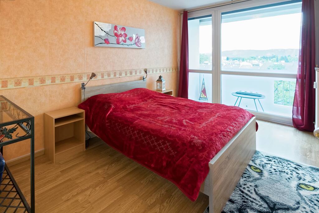 chambre parentale vue sur Ardèche
