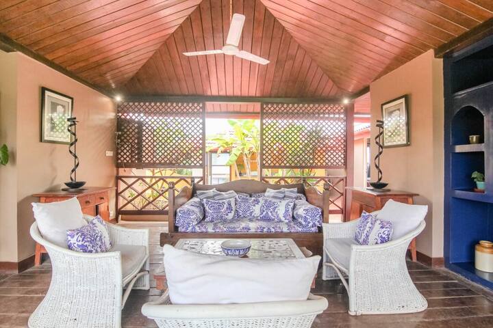 Shared living room image 7