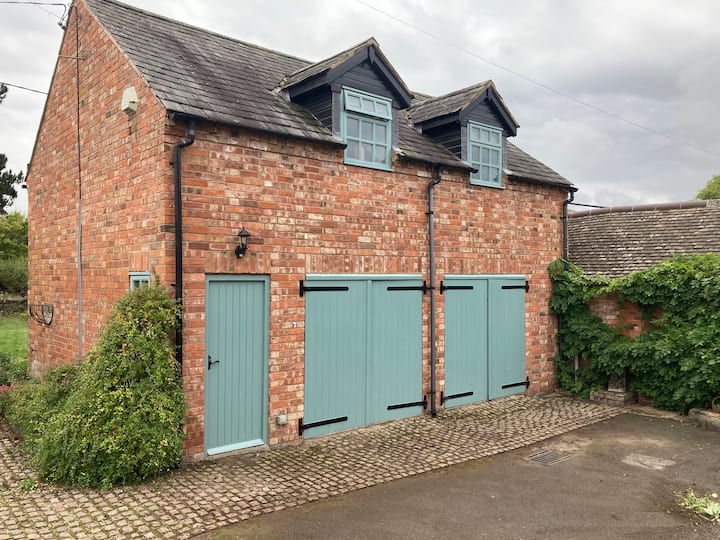 Loft England Lovely 1 bedroom loft in Woodthorpe/Loughborough - Lofts for Rent in ...