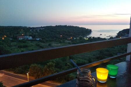 SKY Studio,near the beach,sea view+free parking