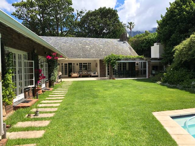 Beautiful spacious family home in prime location gallery image 2