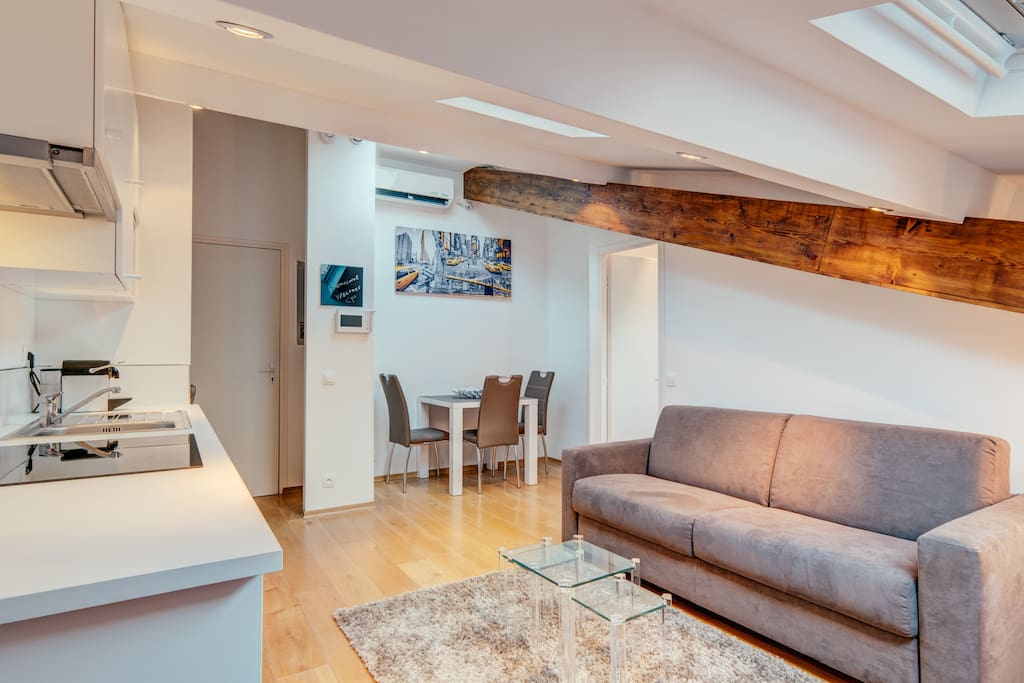 Your cosy living room (sofa bed)