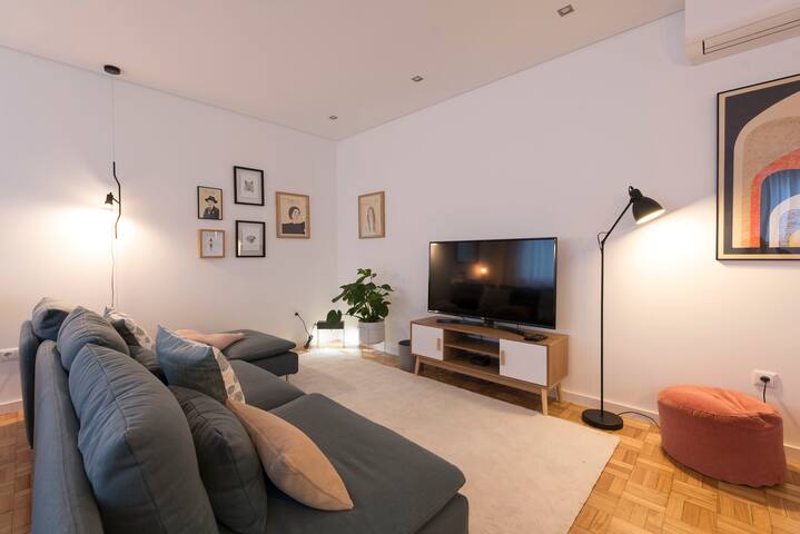 Bruno’s Downtown Apartment gallery image 5