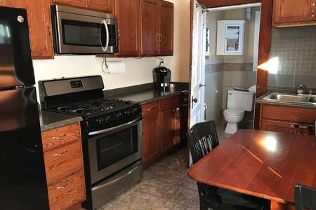 “Wildcats Den” STUDIO near UK/Downtown/Chevy Chase