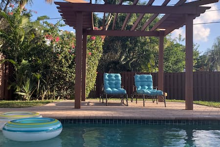 East Boca Gem: Close To Beaches/Universities