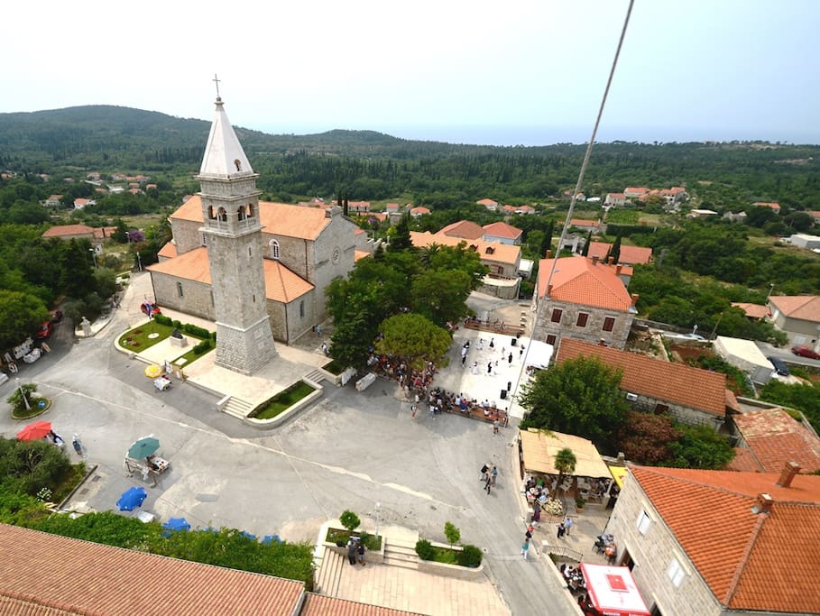 Čilipi village center