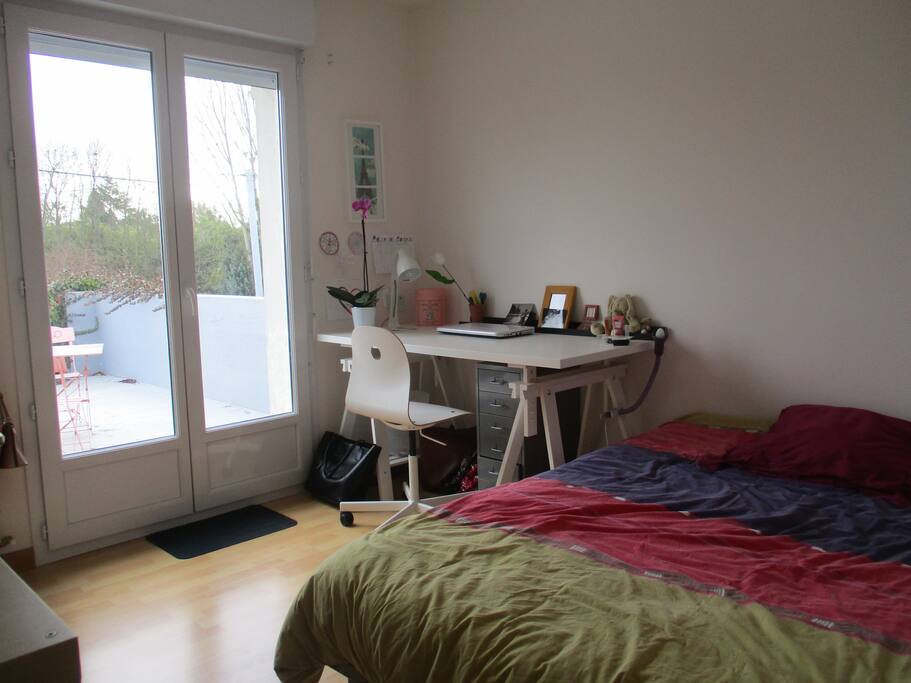 Chambre lit double avec terrasse
