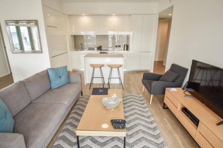WALK TO RNA GROUNDS/ FORTITUDE VALLEY, 2-BR SPACE gallery image 5