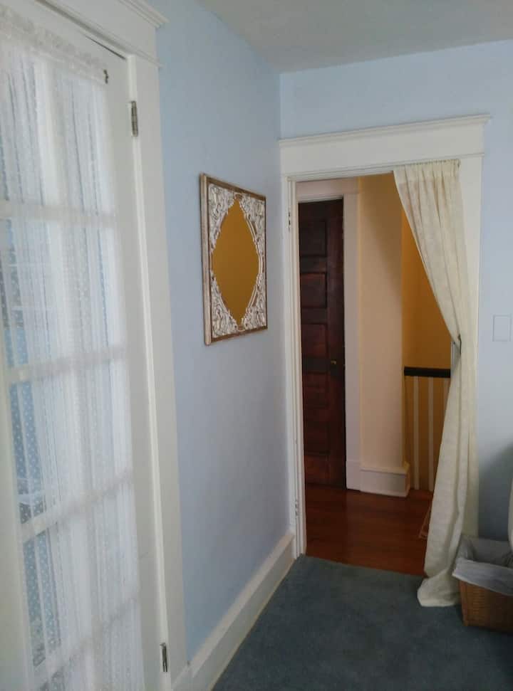 Private One Bedroom 3rd Fl. Suite. - Delaware