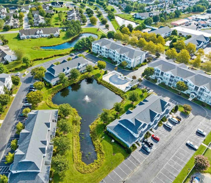 1st floor Coastal Oasis 3 miles to Beach & Lewes Condominiums for Rent in Lewes, Delaware