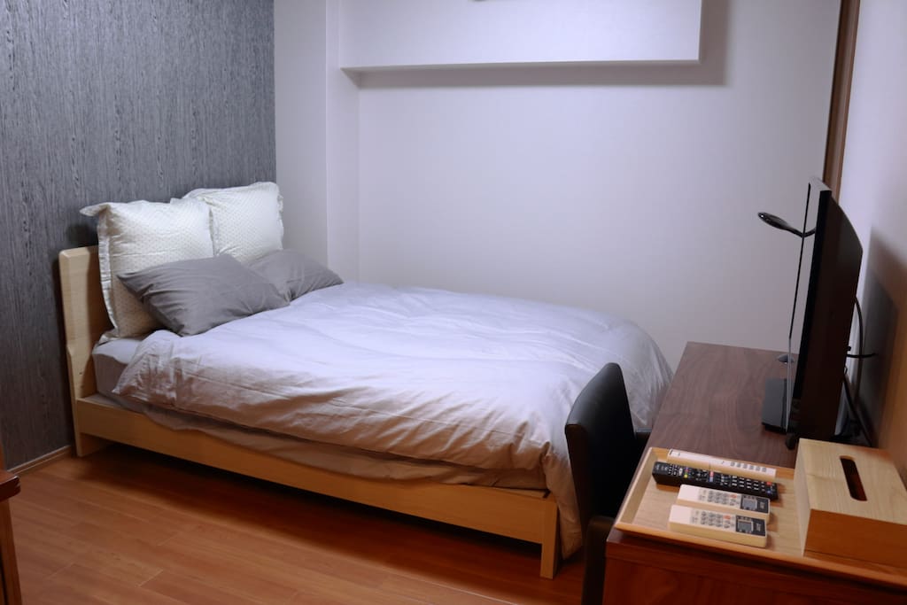 Bedroom (Double Bed)