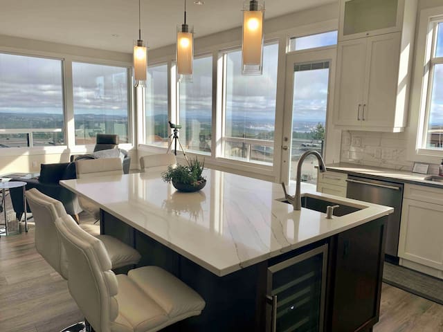 Pacific View Retreat