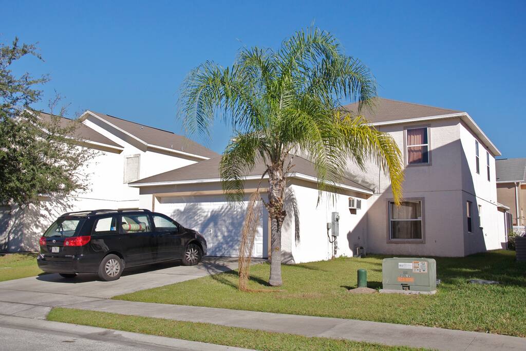 2900 sqft 6BR/4BA pool home