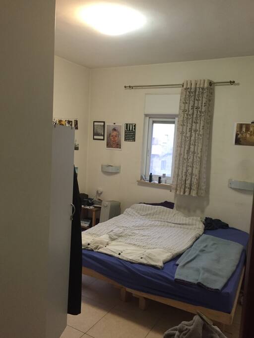Twin bed
