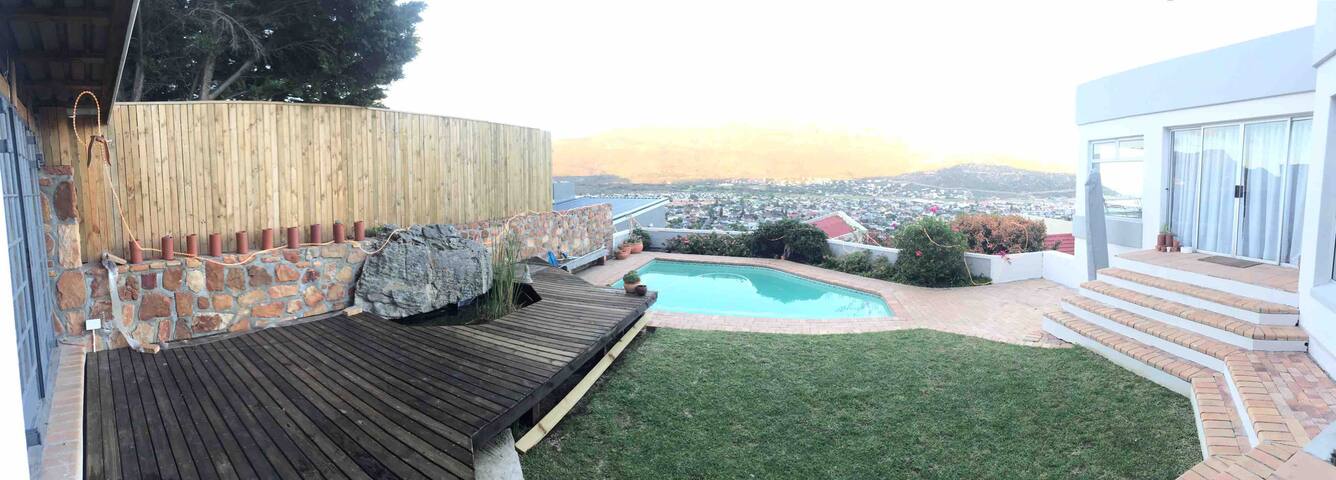 Owls View House gallery image 3